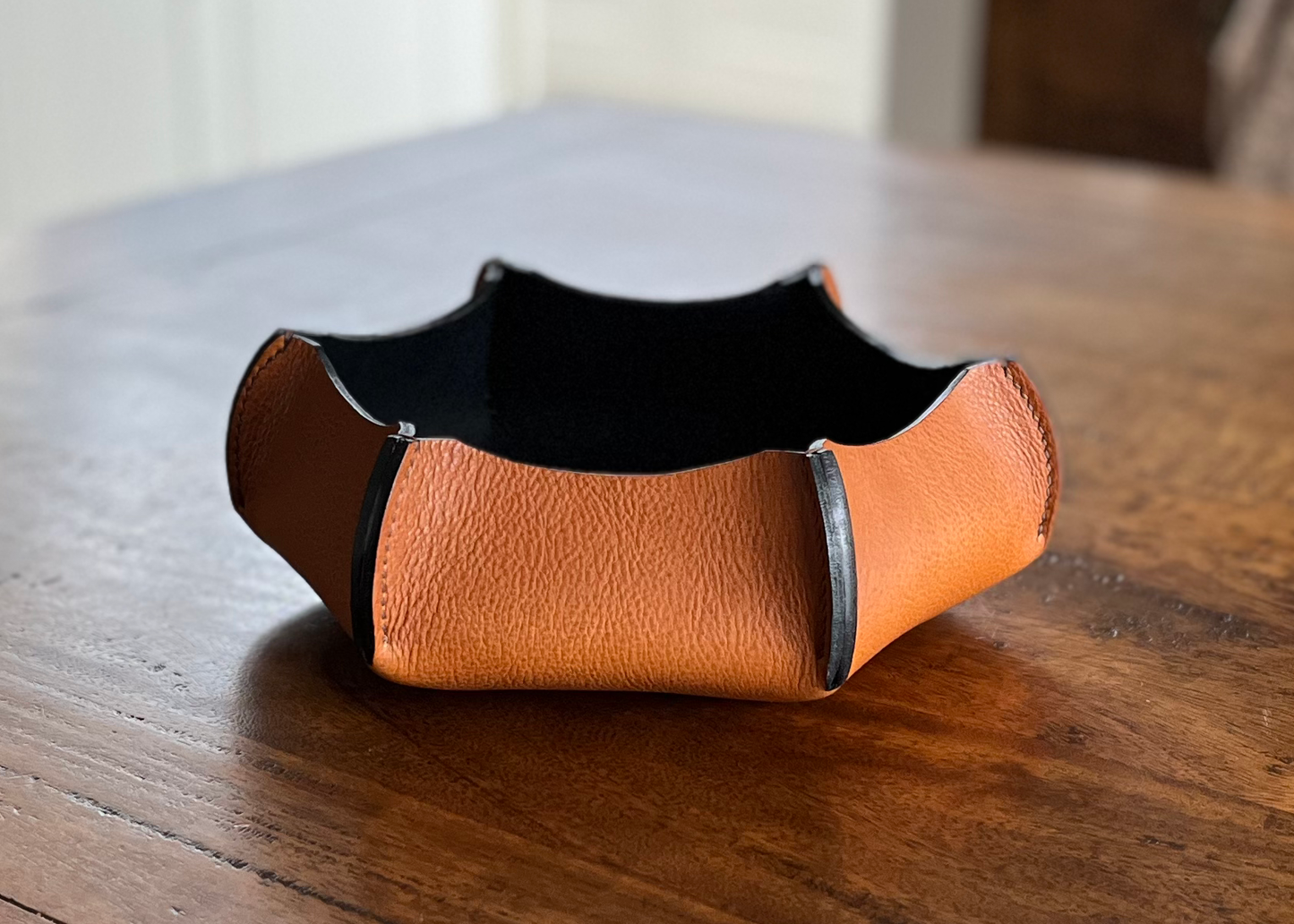 "Sei" - Handcrafted Hexagonal Italian Leather Bowl